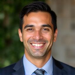 Luis Torres coordinador adopciones